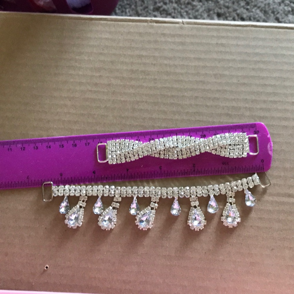 Competition bikini connectors